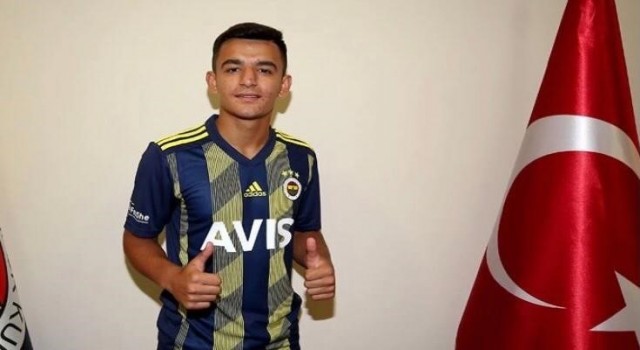 Fenerbahçenin genç futbolcusu Melih Bostan, Eskişehirsporda