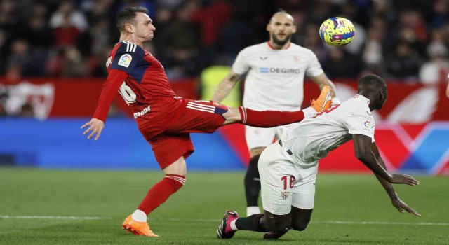 Fenerbahçenin rakibi Sevilla sahasında kaybetti