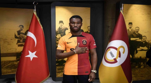 Galatasaray, Adekugbeyi açıkladı