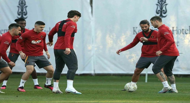Galatasarayda hazırlıklar devam ediyor