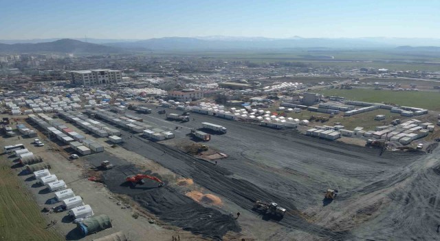 Gaziantep Büyükşehir Belediyesi Nurdağında 800 adet konteynırın 145ini bölgeye yerleştirdi