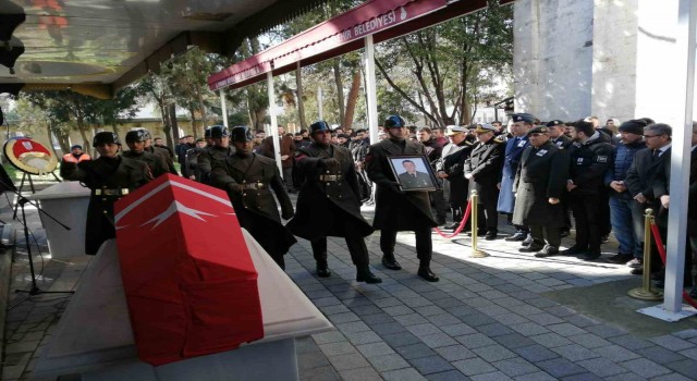Gaziantepte depremde hayatını kaybeden yedek astsubay Cengizhan Üz, Üsküdarda son yolculuğuna uğurlandı