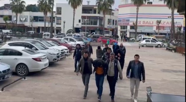 Gazipaşada uyuşturucu operasyonunda gözaltına alınan 5 kişi tutuklandı