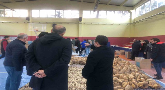 Gedizden deprem bölgesine 10 bin köy ekmeği