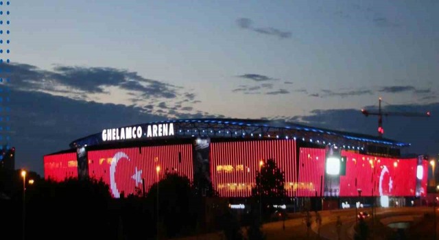 Ghelamco Arena, Türk bayrağı ile ışıklandırıldı