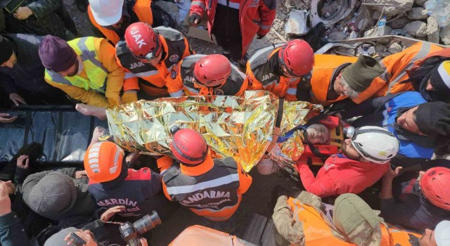 Göçer Apartmanından 104. saatte gelen kurtuluş