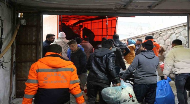 Gölbaşı Belediyesinden deprem bölgesine 10 mühendis desteği