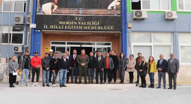 Gönüllü rehber öğretmenler Hataya gönderildi