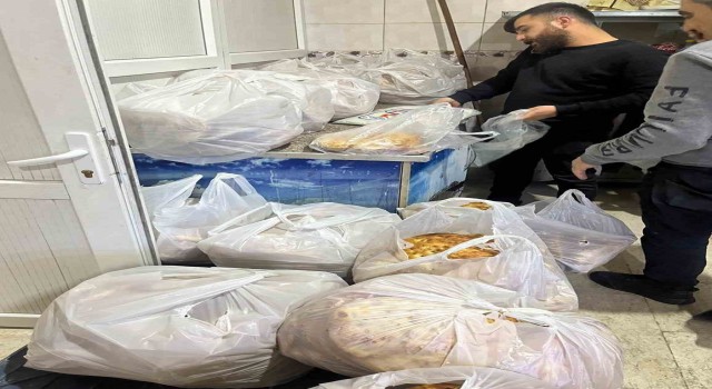 Günlük ürettikleri 5 bin ekmeği deprem bölgelerine gönderiyorlar