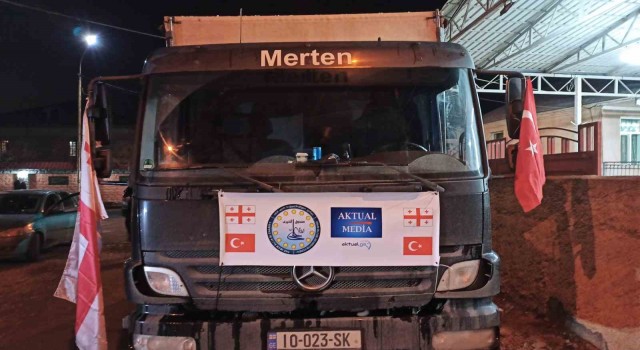Gürcistandan Türkiyeye insani yardım tırı yola çıktı