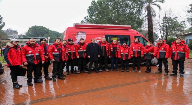 Gürsu Belediyesi 18 personeli ile yola çıktı