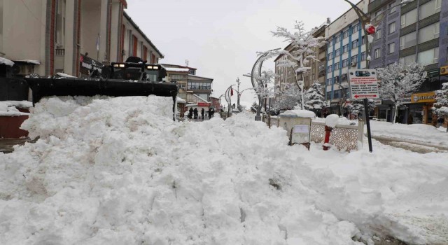 Hakkaride eğitim öğretime bir gün daha ara verildi