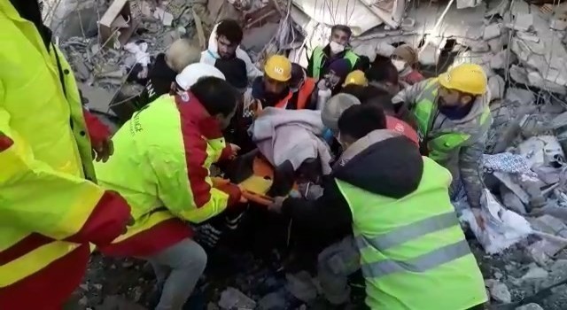 Hatayda 205 saat sonra hayata dönüş