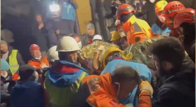 Hatayda 56 yaşındaki Mehmet amca, 160 saat sonra kurtarıldı