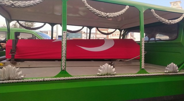Hatayda enkaz altında kalarak hayatını kaybeden Asteğmen Yunuscan Günay son yolculuğuna uğurlandı