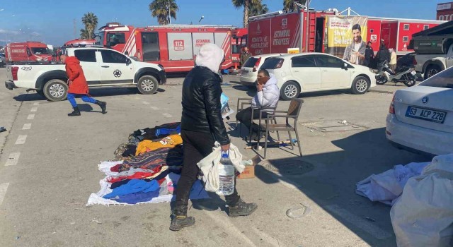 Hatayda gönüllü vatandaşlar ihtiyaç sahiplerine umut oluyor