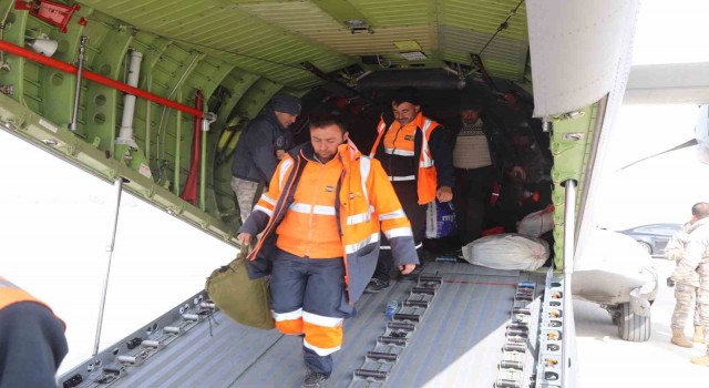 Hatayda görevini tamamlayan ilk büyükşehir ekibi Konyaya döndü