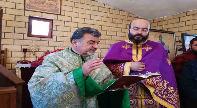 Hatayda pazar ayininde depremzedeler için dua edildi
