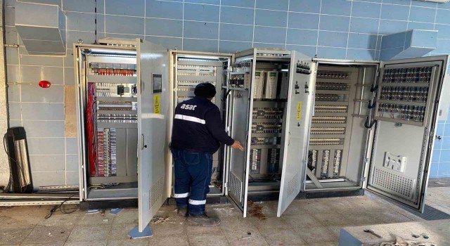 Hatayda şebeke arızaları onarılıyor