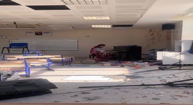 Hatayda yıkılan binaların arasında yükselen piyano sesleri ‘Piyanist filmini andırdı