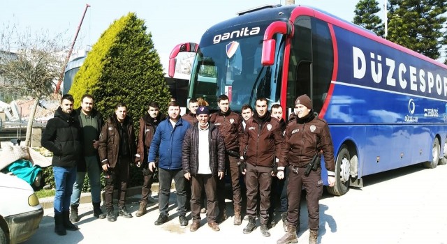 Hataydaki polisler Düzcespor otobüsünde kalacak