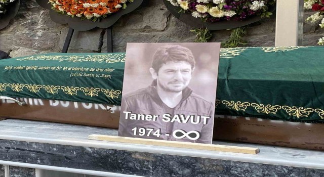 Hatayspor Sportif Direktörü Taner Savut İzmirde son yolculuğuna uğurlandı