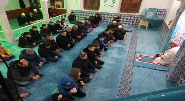Havran da sabah namazı buluşmalarına gençler damgasını vurdu