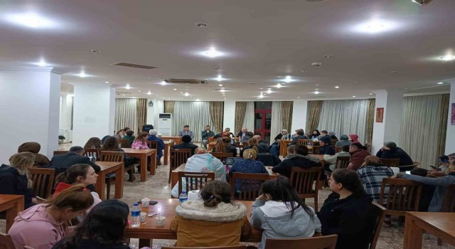 Hayatını kaybeden depremzedeler için Kuran-ı Kerim okundu