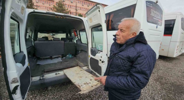 Hırsızlar engelli öğrencilerin araçlarına binmesini sağlayan demir rampayı çaldı