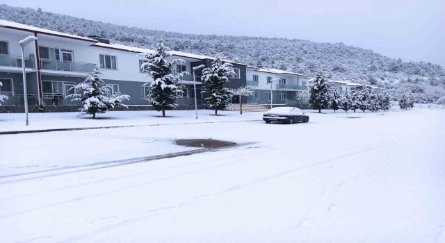 Hisarcık Esire Termal Turizm Merkezinde kar güzelliği
