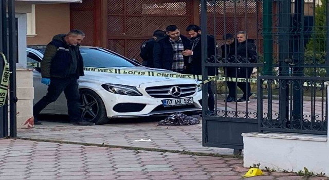Husumetli olduğu aileyi kurşun yağmuruna tuttu: 1 ölü, 4 yaralı