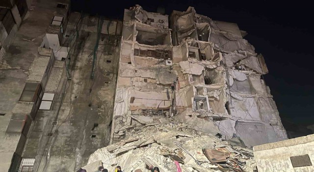 İdlibte arama kurtarma çalışmaları devam ediyor