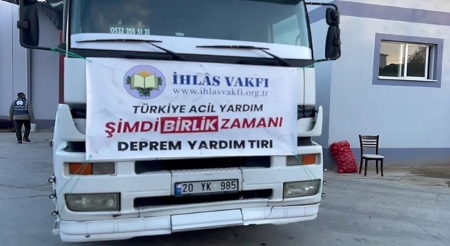İhlas Vakfı Denizli Temsilciliği depremzedeleri kara günde yalnız bırakmadı