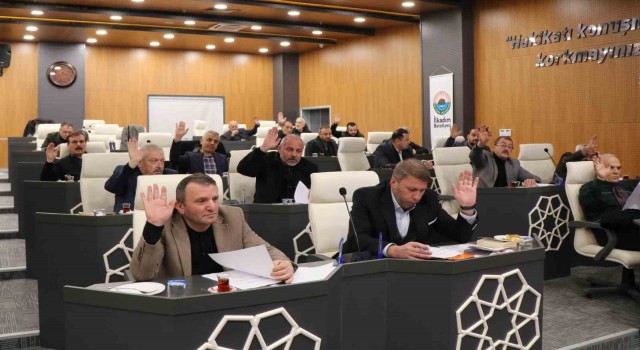 İlkadım meclisinden kredilere ‘onay, arsa satışına ‘ret