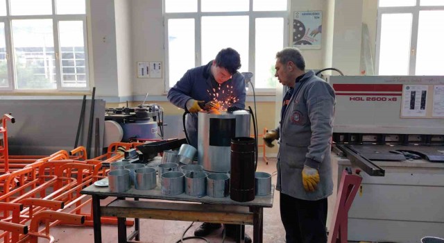İnegölde meslek lisesi öğrencilerinden soba seferberliği