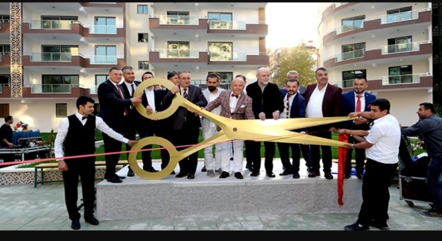 İskenderunda yaptığı binaları yıkılmayan müteahhitin Antakyada satın aldığı ev yıkıldı