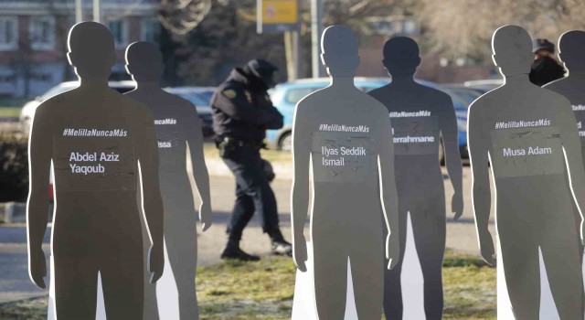 İspanyada göçmen ölümlerine karşı anlamlı protesto