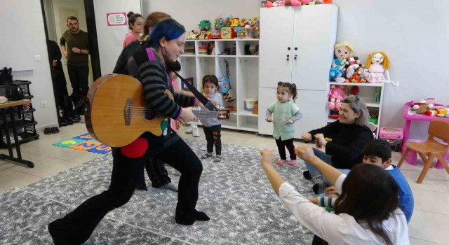 Ispartada depremzede çocuklara anaokulu oluşturuldu