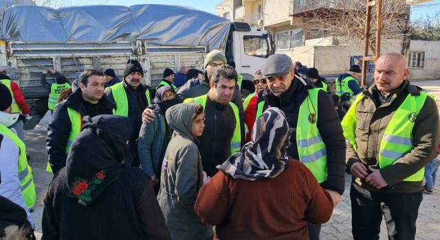 İspirin afetzedeler için seferberliği, Başkan Coşkunun Biz Türkiyeyiz şiiriyle anlatıldı