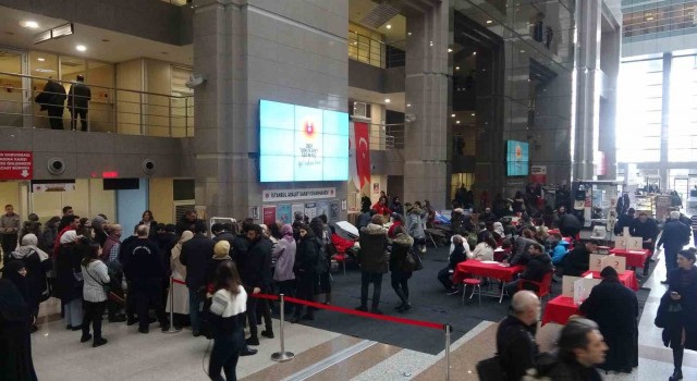 İstanbul Adalet Sarayında depremzedeler için kan bağışı seferberliği