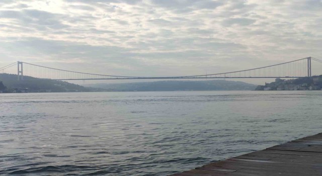 İstanbul Boğazında gemi trafiğine sis engeli