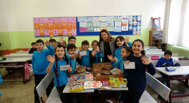 İstanbulda öğrenciler, depremzede çocuklara Canım Arkadaşım ile destek eli uzatıyor