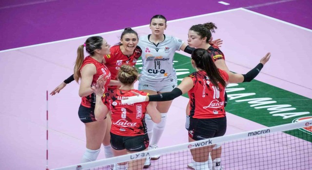 İtalyan ekibi Busto Arsiziodan depremzedelere destek