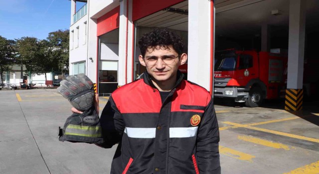 İtfaiye personelinin ‘eldiveni kurtuluşun hikayesi oldu