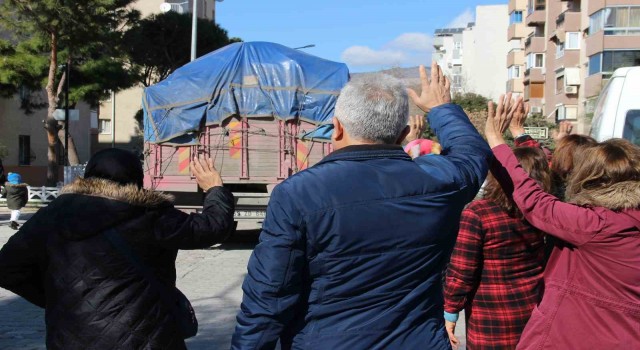 İzmirden deprem bölgesine en anlamlı yardım