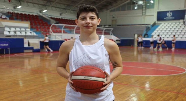 İzmit Belediyespor, Hataydan Eda Şahini kadrosuna kattı