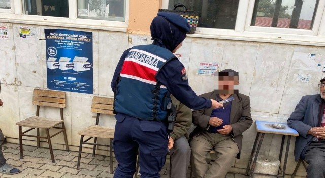 Jandarma ekipleri vatandaşları KADES hakkında bilgilendirdi