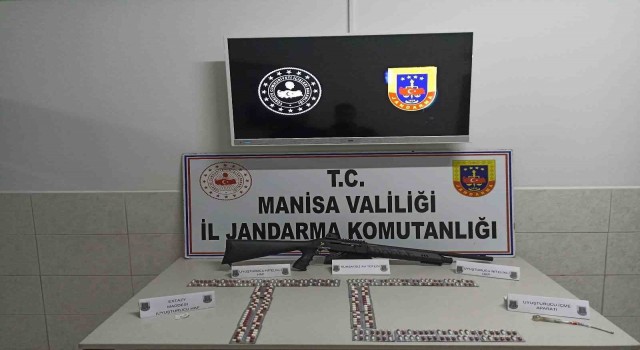 Jandarmanın Huzurlu sokaklar uygulamasında aranan 10 şahıs yakalandı