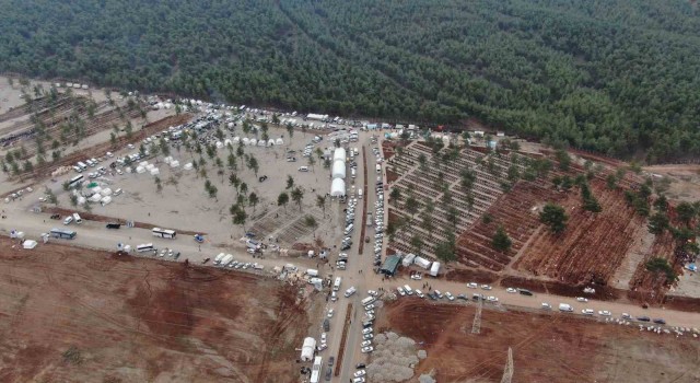 Kahramanmaraş Kapıçam Mezarlığında acı görüntüler