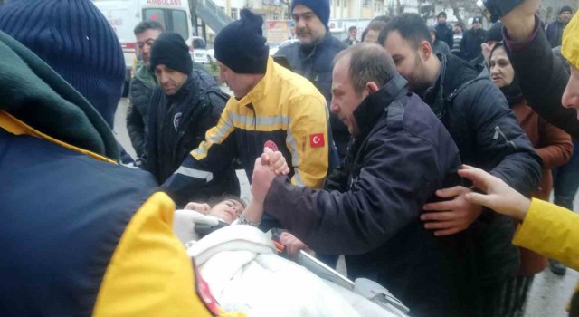 Kahramanmaraşta 5 yaşındaki çocuk, depremden 7 saat sonra canlı olarak kurtarıldı